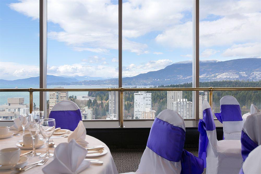 Coast Plaza Hotel And Suites Vancouver Exterior photo